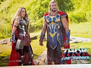 Disney Movie Club Exklusive 5x7 Lithographie Thor Love and Thunder Marvel Studios - Bild 1 von 2