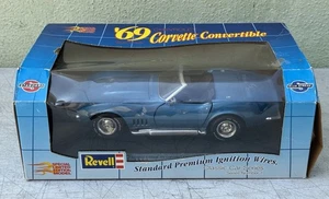 Revell 69 Chevrolet Corvette Convertible Die Cast 1:18 Blue Streak 1995 Limited - Picture 1 of 16