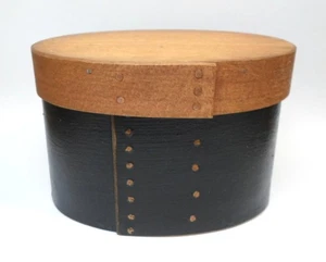 Vintage SHAKER PANTRY / STORAGE BOX Oval with Black Painted Base 5" Lg 3.5" Tl - Picture 1 of 8