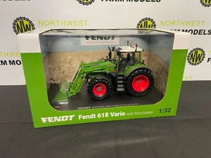 UNIVERSAL HOBBIES 6688 1:32 SCALE FENDT 618 VARIO WITH FRONT LOADER TRACTOR - Picture 1 of 3