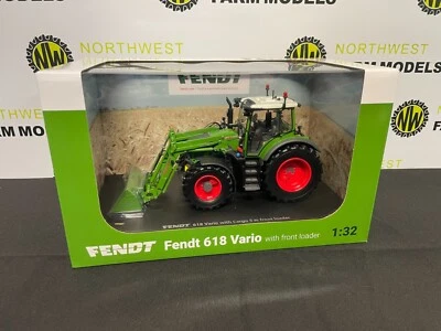 UNIVERSAL HOBBIES 6688 1:32 SCALE FENDT 618 VARIO WITH FRONT LOADER TRACTOR - Image 1 of 3