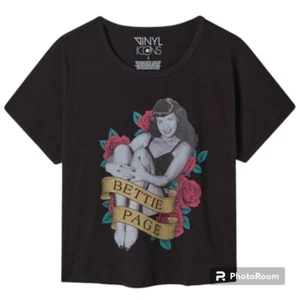2X 18W 20W Torrid Schwarz Betty Page kurz T-Shirt Ringer entspannte Passform Tattoo Pinup Rose - Bild 1 von 7