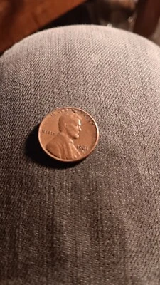 RARE 1961 D Lincoln Penny Error LIBERTY "L"  On Edge - Image 1 of 4