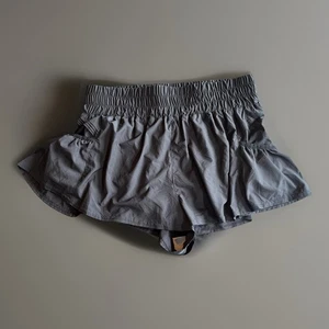 Free People Movement Get Your Flirt On Shorts Black Women’s Large  - Picture 1 of 8