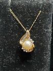 10kt Yellow Gold Pearl And Diamond Pendant Necklace *
