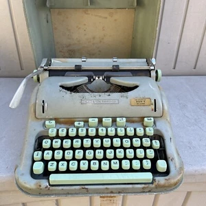 1950s Hermes 3000- Rare For Parts or Restoration. This typewriter doesn't work. - Picture 1 of 24