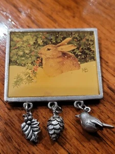 Vintage Marjolein Bastin Christmas Pin Hallmark Rabbit Bird Pine Cone Brooch - Picture 1 of 3