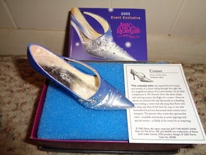 JUST THE RIGHT SHOE - BY RAINE WILLITTS - COMET - #25385 - WITH COA! - SWEET!!!