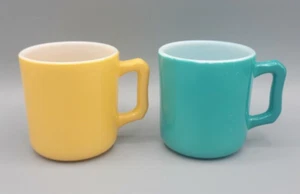 Pair of Vintage Hazel Atlas D Handle Child Hot Chocolate Cups Mugs Yellow Blue - Picture 1 of 7