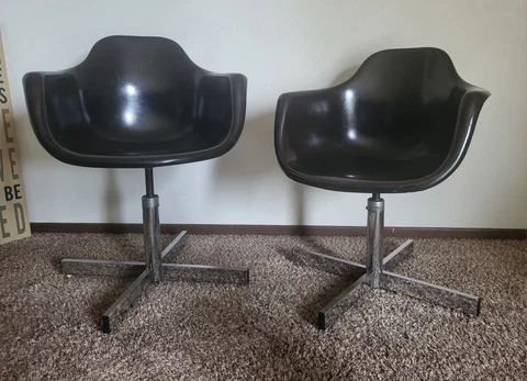 Kruger Metal Products Fiberglass Chairs, Both Swivel As Shown 2 Small Cracks Cover