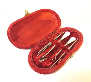 Antiguo estuche de costura de terciopelo con herramientas - Imagen 1 de 5