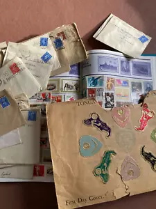 BRIEFMARKEN SAMMLUNG KONVOLUT. Mit Sammlerbuch. Einige WW2 Briefmarken dabei. - Bild 1 von 6