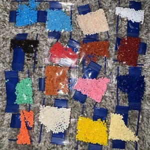52 Diamond Painting Extra Diamonds Crafts Arts And Crafts Bundle Lot - Picture 1 of 4
