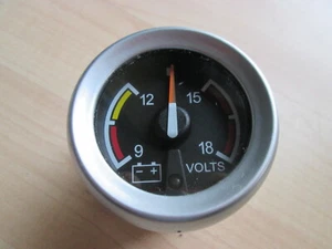 Peterbilt Q43-6013-013E Voltmeter Voltage Gauge VOLTS #M260CX - Picture 1 of 7