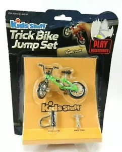 NUEVO EN CAJA Juego de Saltos Bicicleta BMX Truco Dedo Cosas para Niños con Rampa Bicicleta Verde Nuevo Paquete N - Imagen 1 de 4