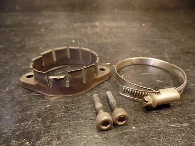 1978 YAMAHA XT500 MOTOR XT 500 CARBURETOR MANIFOLD HARDWARE - Image 1 of 3