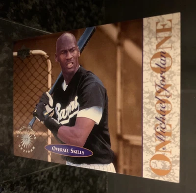 1995 Upper Deck One On One No5 МАЙКЛ ДЖОРДАН (УХОДИТ В ОТСТАВКУ) - Изображение 1 из 2