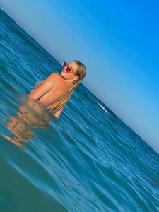 new Pink sunglasses With Gift Pouch - Picture 1 of 4