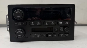 OEM GM CHEVROLET GMC AM FM CASSETTE CD RADIO 10359566 NUEVO CON ENVÍO GRATUITO - Imagen 1 de 5