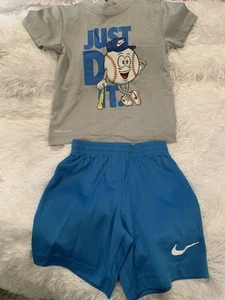 Boys Nike Outfit - Picture 1 of 4