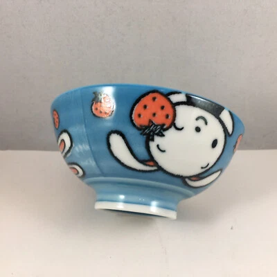 Tazón de arroz japonés para niños 4,25"D porcelana fresa conejo hecho en Japón Foto 1 de 4