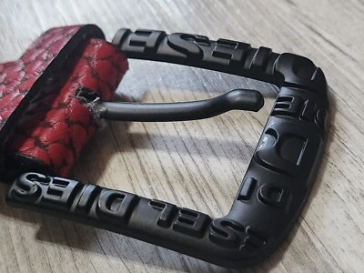 Diesel Negro Logo Hebilla de Cinturón Cuero Rojo 28'"- 33" Longitud Foto 1 de 4