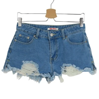 Pantalones cortos de mezclilla Hot Kiss para mujer 4 tiro alto azul desgastado dobladillo crudo Foto 1 de 4
