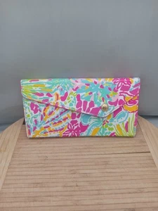 Lilly Pulitzer Wallet IT'S ALWAYS SUNNY SOMEWHERE! Gold Button Preppy - Picture 1 of 12