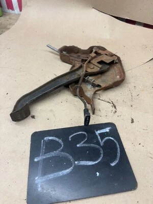 1980-1991 Ford f150 f250 f350 Bronco WORKING EMERGENCY BRAKE NEEDS NEW MOUNT OEM - Image 1 of 4