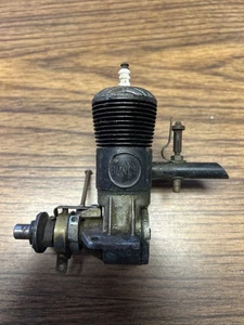 VINTAGE - 1940 BUNCH -"TIGER AERO" SPARK IGNITION- MODEL AERO ENGINE M11 #2 - Picture 1 of 4