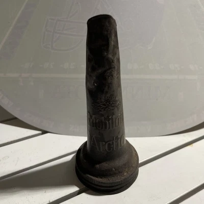 Bico de garrafa de óleo Old Mobiloil Arctic Gárgula - Vacuum Oil Co. - 6,5" de altura - Imagem 1 de 4