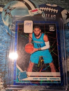 2019-20 Panini Optic Cody Martin Rated Rookie Blue Velocity Prizm #181 Hornets🔥 - Foto 1 di 3