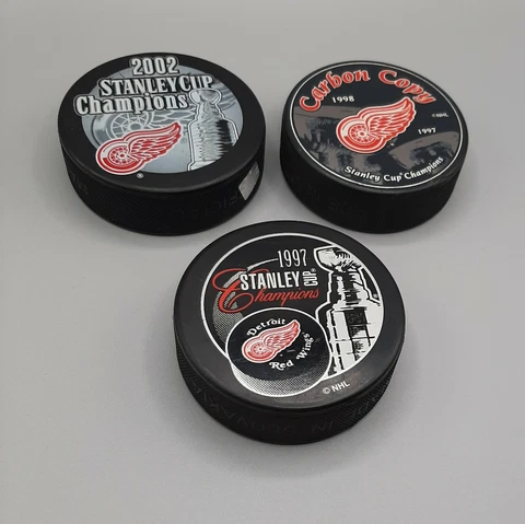 Detroit Red Wings Stanley Cup Pucks Championship Pucks 1997-98-02 NHL Carbon Cop Cover