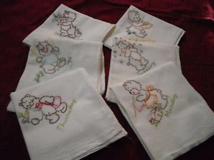 *NEW HAND EMBROIDERED SET OF 6 FLOUR SACK TEATOWELS W/ BEARS [FRIDAY IS MISSING] - Picture 1 of 4