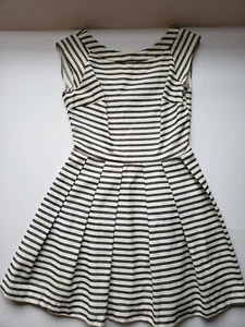 Rampage Macys Stripe Pleated Skirt Dress M Career Business Casual Cap Sleeve B+W - Picture 1 of 4
