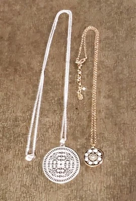2 collares de cadena Lucky Brand con colgante Foto 1 de 4