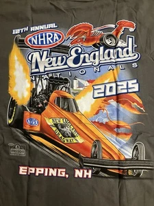 CAMISETA EVENTO NHRA DRAG RACING OFFICAL 2025 NUEVA INGLATERRA NACIONALES GRIS TALLA 2X - Imagen 1 de 4