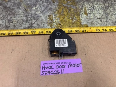 02-09 Trailblazer Calentador de CA Carcasa Puerta Motor 52402611 Foto 1 de 4