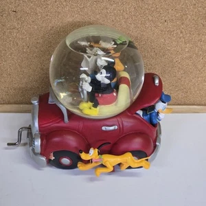 Globo de nieve musical Disney Mickey Mouse y sus amigos  - Imagen 1 de 17