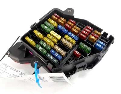 08 Audi A4 Quattro 3.2L caixa de fusíveis caixa de fusíveis suporte de relé fabricante de equipamento original - Imagem 1 de 3