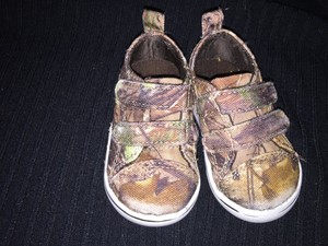 camo baby shoes