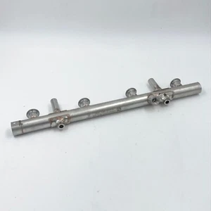 Genuine OEM Volkswagen 06K133317H Fuel Distributor Rail - Picture 1 of 3