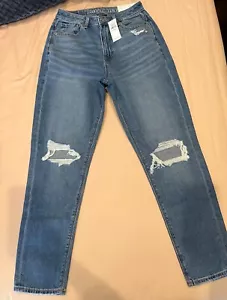 NWT American Eagle Mom Jeans | Size 2 - Picture 1 of 4