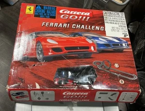 Carrera GO Ferrari Challenge pista de carreras con 2 coches totalmente funcionando - Imagen 1 de 4