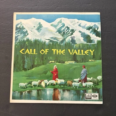 SHIVKUMAR SHARMA HARIPRASAD CHAURASIA - Call of the valley LP 1968 - INDIA NM - Image 1 of 4