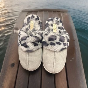 Jessica Simpson Slippers XL 9/10 Leopard Comfy Faux Mules Fur House Shoes Gray - Picture 1 of 6