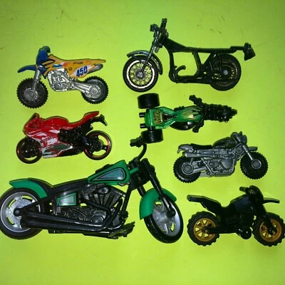 Motorcycle Toy Lot Die Cast and Plastic Most Hot Wheels Lot of 7 - Image 1 of 4