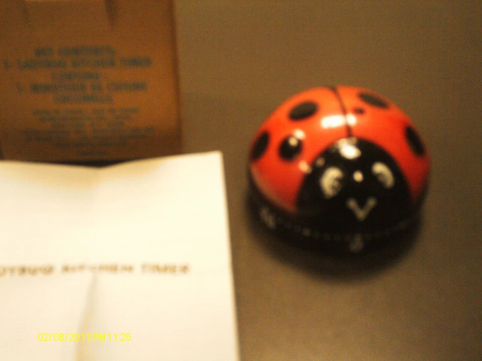 Avon ladybug kitchen timer     new in box - Image 1 of 4