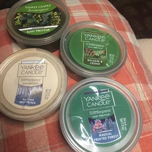 Yankee Candle Scenterpiece Easy Melt 4 Cups Christmas Tree Collection 2.2oz Each - Picture 1 of 5