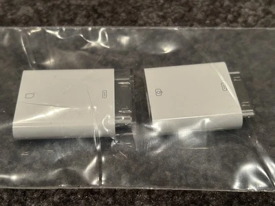 Apple iPad/iPod Camera Connection Kit - MC531ZM/A - 30-Pin USB & SD Card Reader - Image 1 of 2